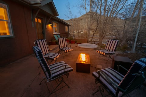 Riverside Hacienda Downtown Salida! Hot tub 0251