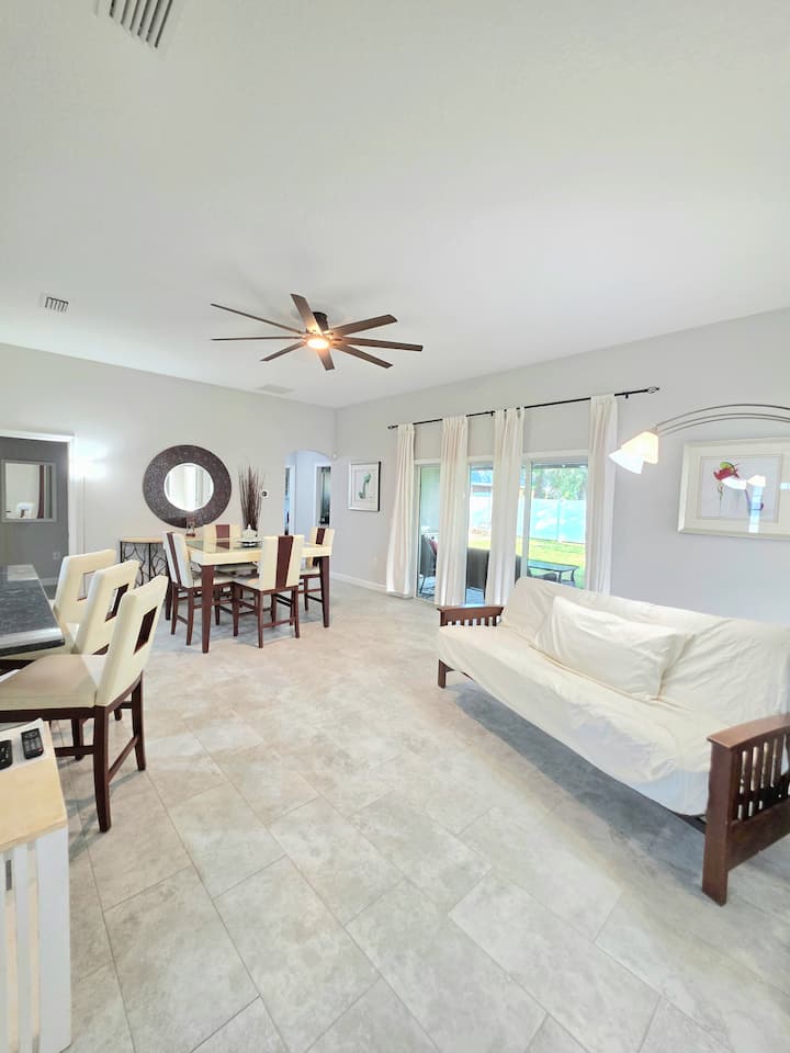 New Bright Modern Home, Near Blue Springs - DeLand, FL