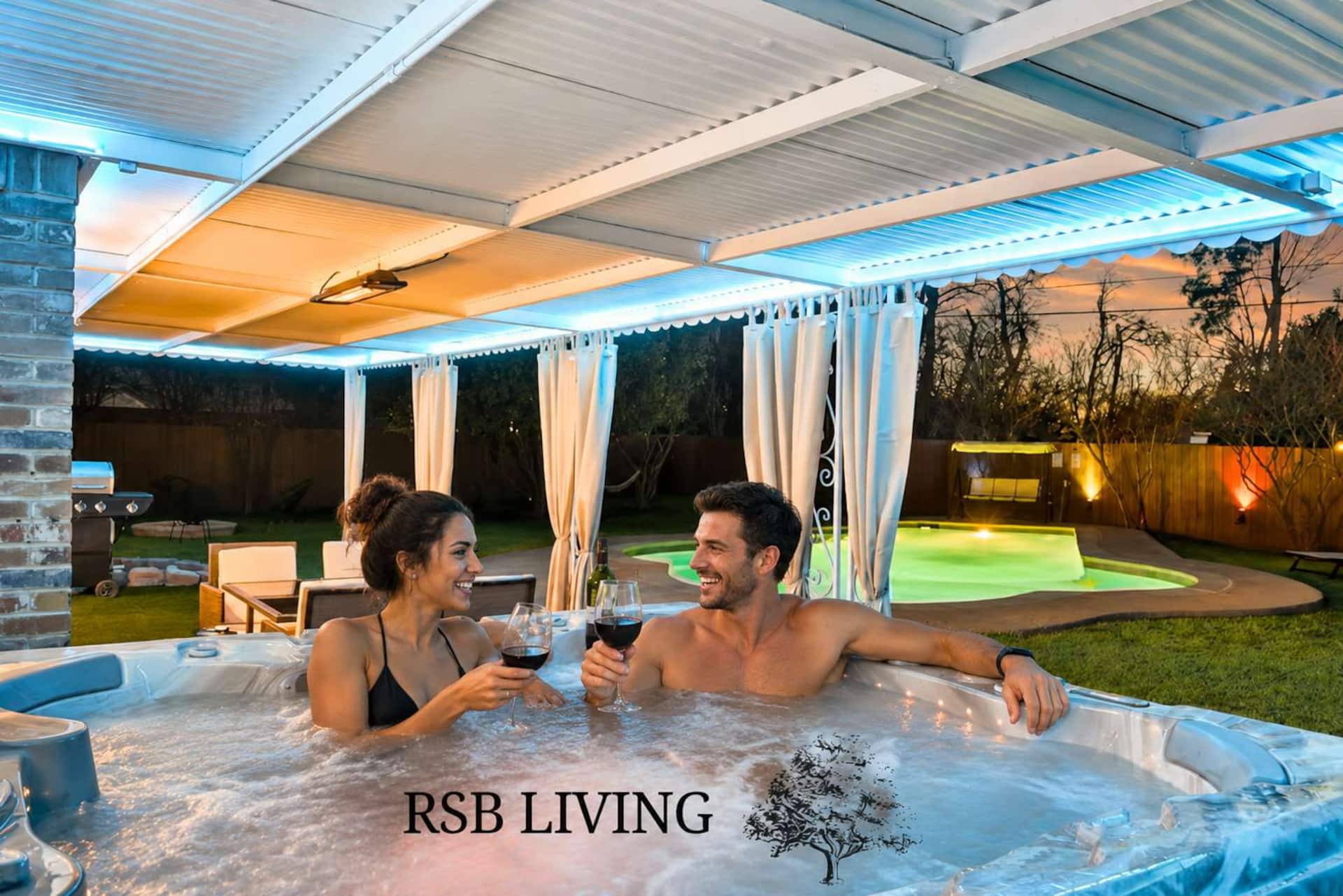 5BR/2.5B Home - Private Pool, BBQ & Cinema