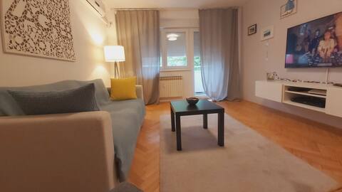 Popular Airbnb listing: Condo Sarita, near business area&bus station in Trnje