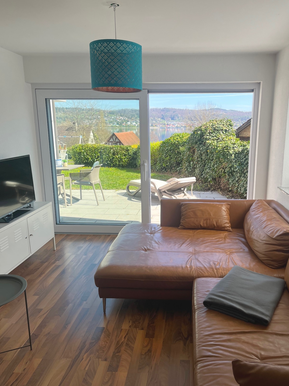Proprietà Airbnb di successo: Vacation apartment with lake view and garden / fish a Bodman Ludwigshafen