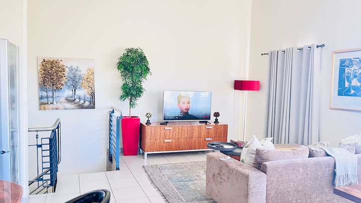 Lustrous Loft Living In Penthouse/ Self Check In - Muldersdrift