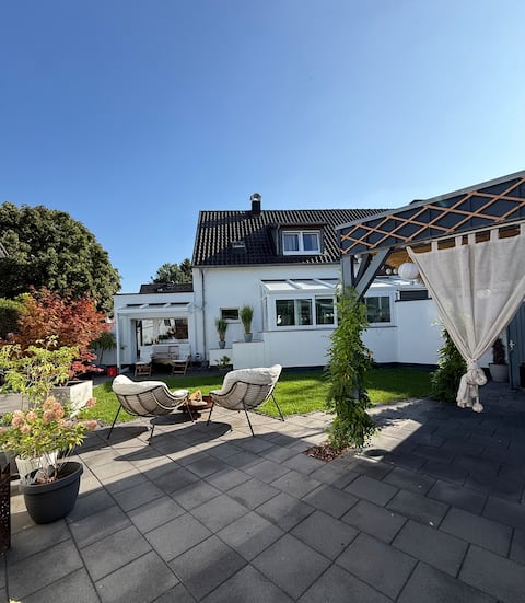 Nice semi-detached house with garden and parking area