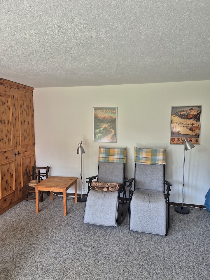 Schöne 2.5 Zimmer-wohnung In Lapunt (800m V. Bhf.) - Madulain