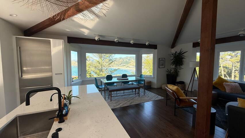 Ocean Beach Lux Retreat Back from Remodel gallery image 4