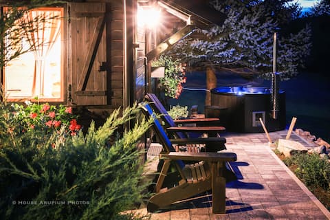 Cottage with two apartments-Apartment wit HOT TUB