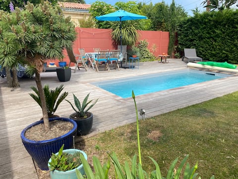 Gîte-pool-A/C-terrace-garden near Bordeaux
