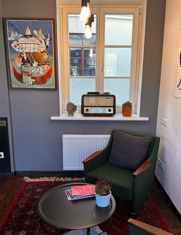 Coffeeshop Living Experience In Old Town - Vilnius