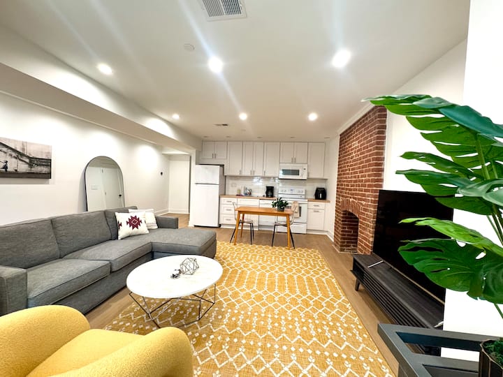 Modern Basement Unit In Dc Shaw Central Location - Glen Echo Park Aquarium