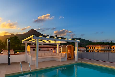Penthouse with pool and sauna on Elba Island