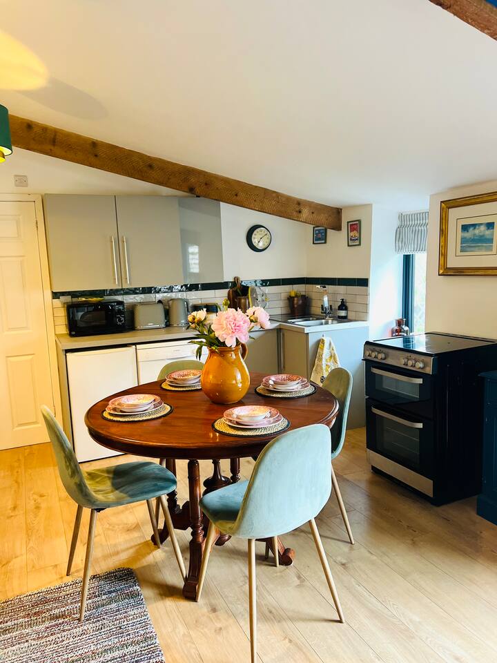 The Boathouse On The River Wye With Stunning Views - Symonds Yat
