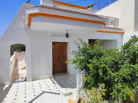 Beautiful villa in Teniour
2s+3
