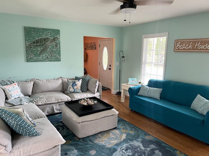 Icw Views! Linens/kayaks/bikes Included. - Oak Island, NC