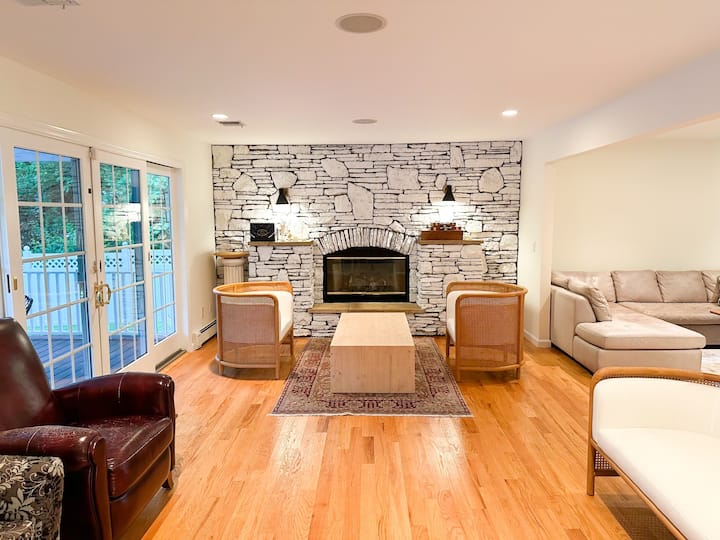 Greenport Villa With Pool - Greenport, NY