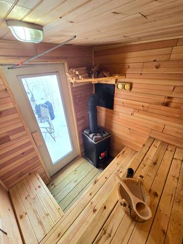 NEW Sauna | Games | Airport | Fun | Spacious gallery image 3