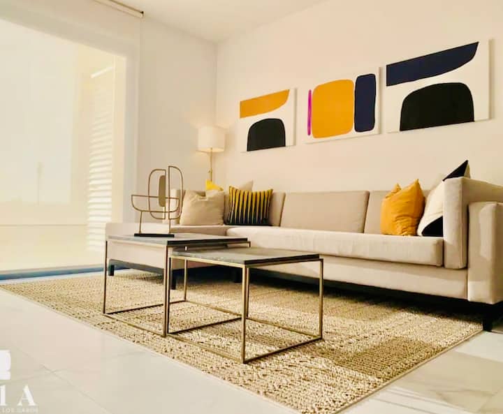 空调 
风扇 
大沙发 
阅读灯 
Auxiliary mesas 
棋盘游戏 
 