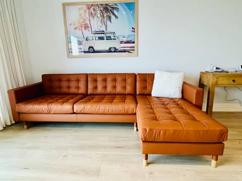 Popular Airbnb listing: Spacious Sea-view Walk to Beach Apt with heating in Torres Vedras