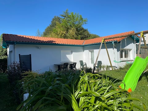 Charming cottage with all the comforts in Dax