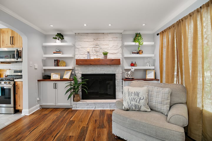 Beverly House - Worth, IL