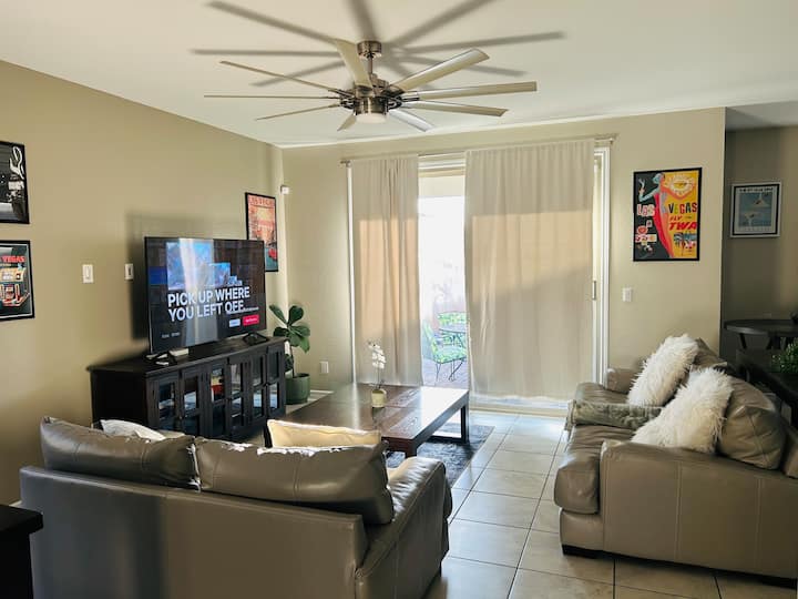 Amazing 4bed&3bath Vacation Home W/ Strip View - Lake Las Vegas, NV