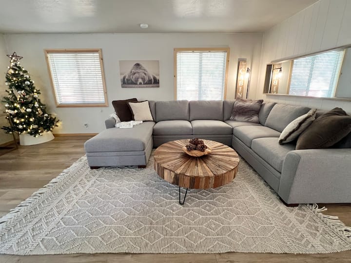 Living room image 4