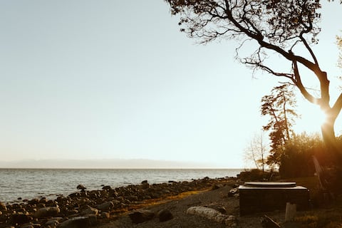 Oceanfront Retreat w/Sauna, Hot Tub & EV 2 Charger