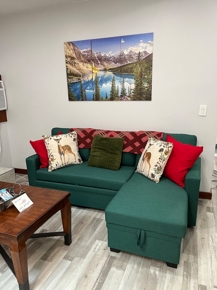 Ovo je sofa. Želimo da se osjećate dobrodošlo! Vaš nam je posjet važan.