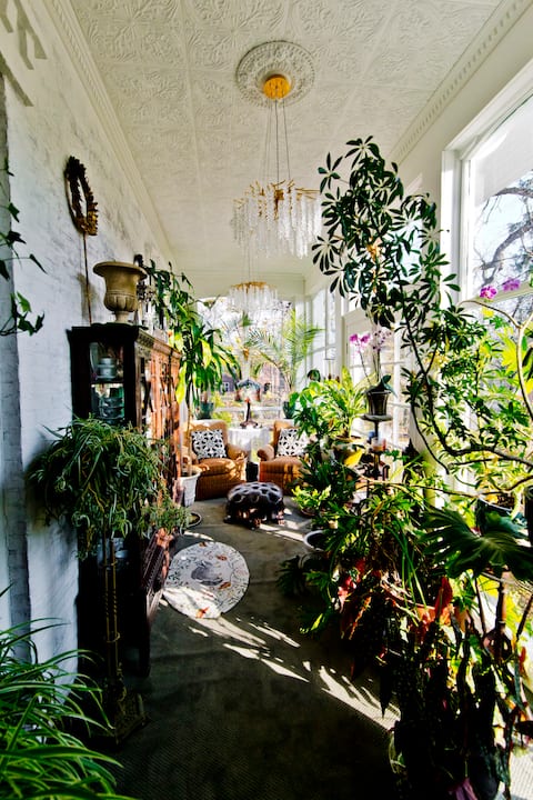 VonRandall Manor