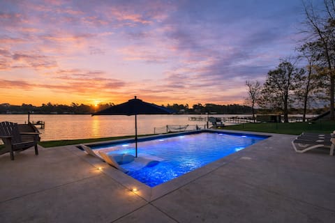 Luxury Lakefront Chalet W/Pool, Hot Tub & Beach
