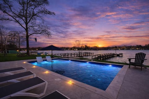 Luxury Lakefront Chalet W/Pool, Hot Tub & Beach