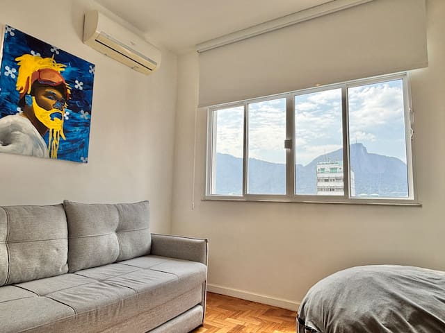 2 bdrooms with great view & location in Ipanema