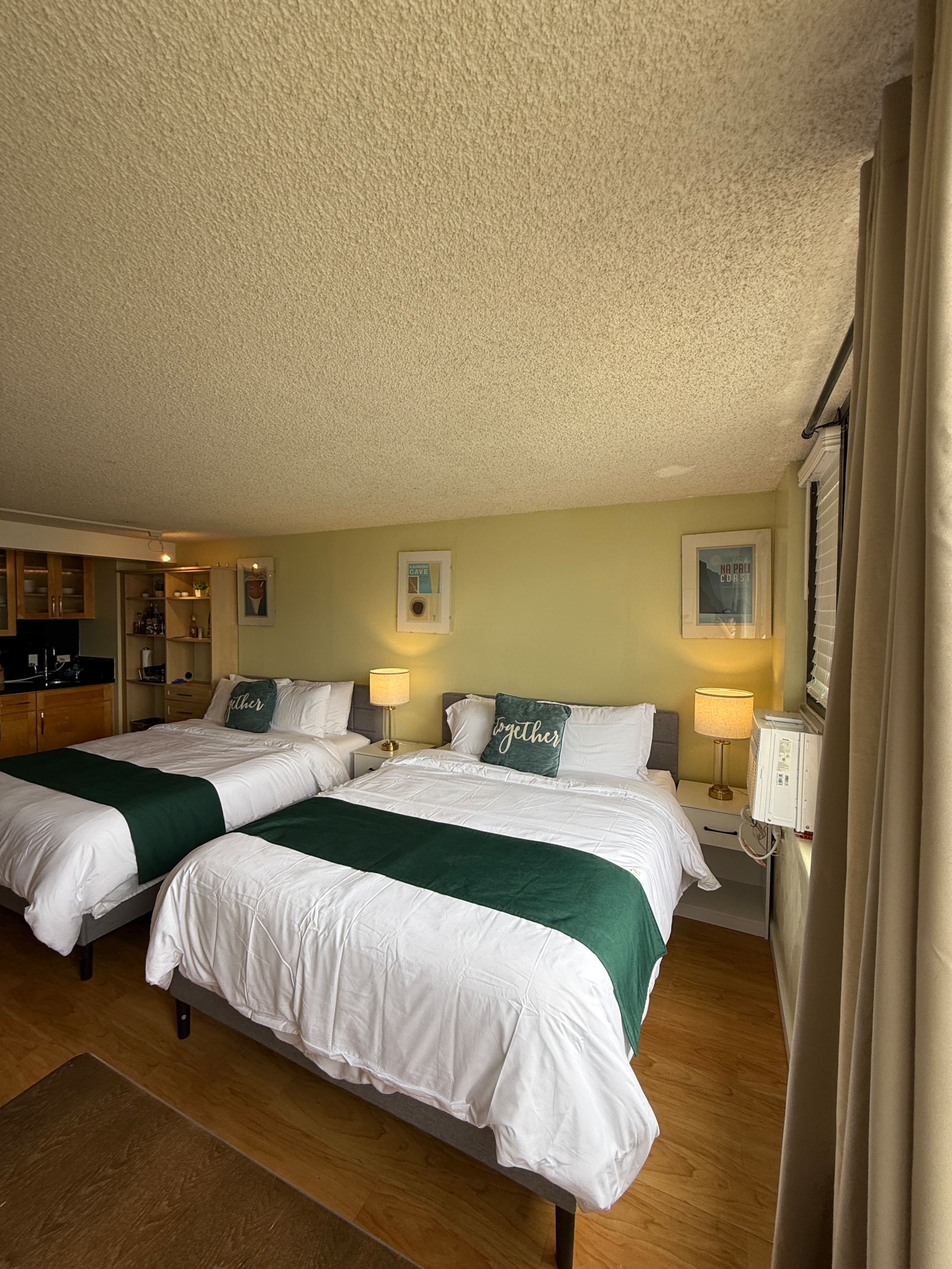 Condo in Honolulu · ★4.68 · 2 bedrooms · 3 beds · 2 private baths - Image 29