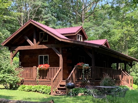 Squirrel Ridge Log Cabin