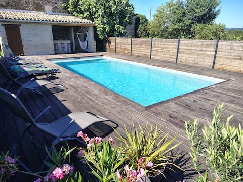 Country house with pool in the heart of Drôme
