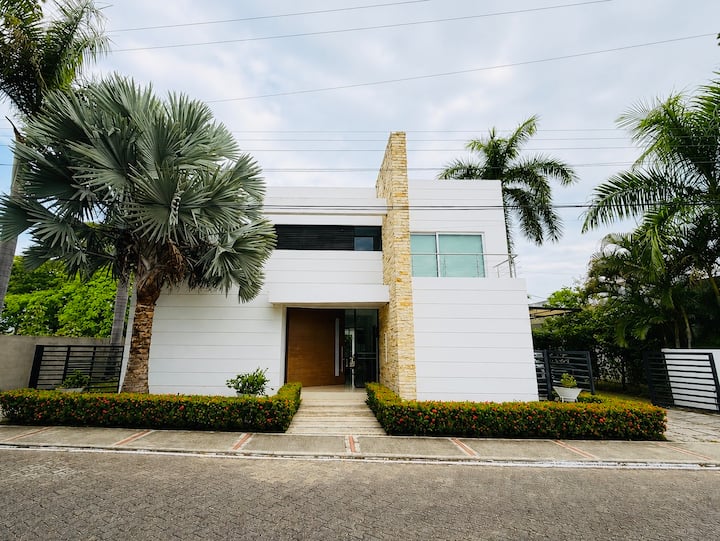 Casa Campestre En Condominio Lagos Del Peñon - Ricaurte