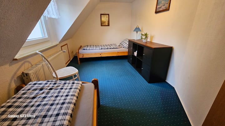 საძინებელი 1