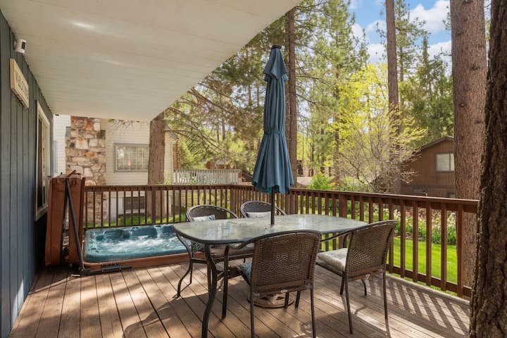 Grizzly Mountain Lodge + Hot Tub + Pets + Bbq - Big Bear Lake, CA