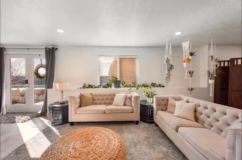 Modern Private Suite • Calm, Easy Stay