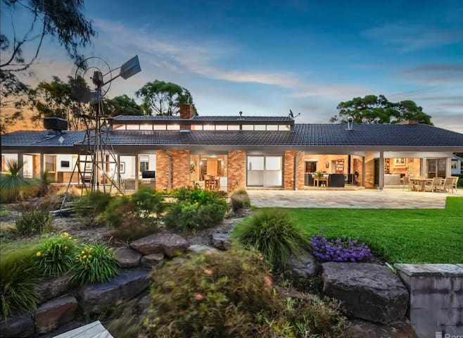 The View premium country retreat gallery image 4