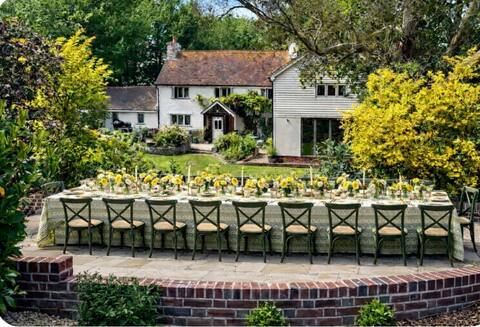 Luxurious rural celebration retreat with hot tub