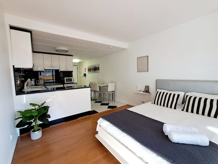Central Studio Apartment Opposite Funchal Marina - Madère