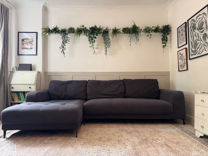 Charming Modern Victorian 2 Bed With Free Parking - Swindon