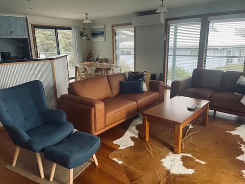 Successful Airbnb property: Beach living at its finest in Bicheno