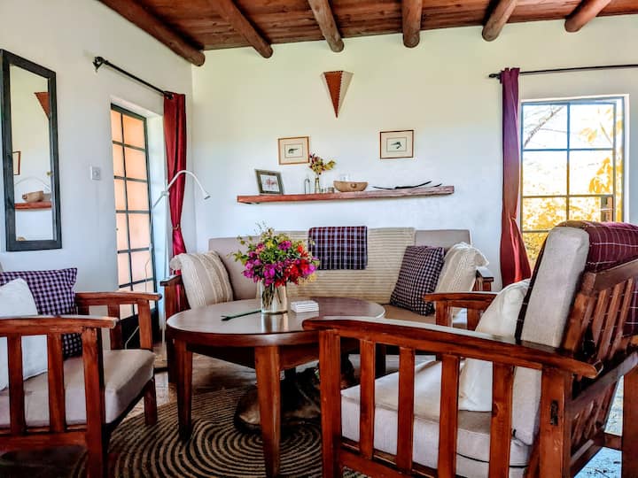 Cozy Bush Escape Bordering Nairobi National Park - Nairobi