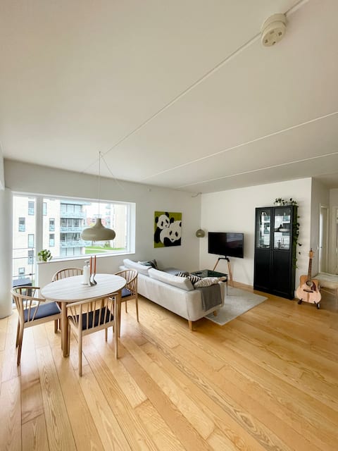 Popular Airbnb listing: Modern, light-filled 2-bed flat by the canal in Amager Vest