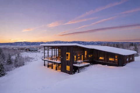 Mountain Modern Retreat w/Hot Tub