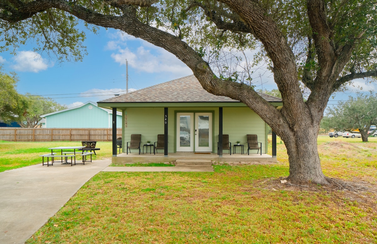 Successful Airbnb property: The Lazy Turtle, it’s time to relax! in Rockport