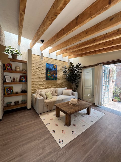 Top performing Airbnb: Private and complete house, Magüe House in álvaro Obregón