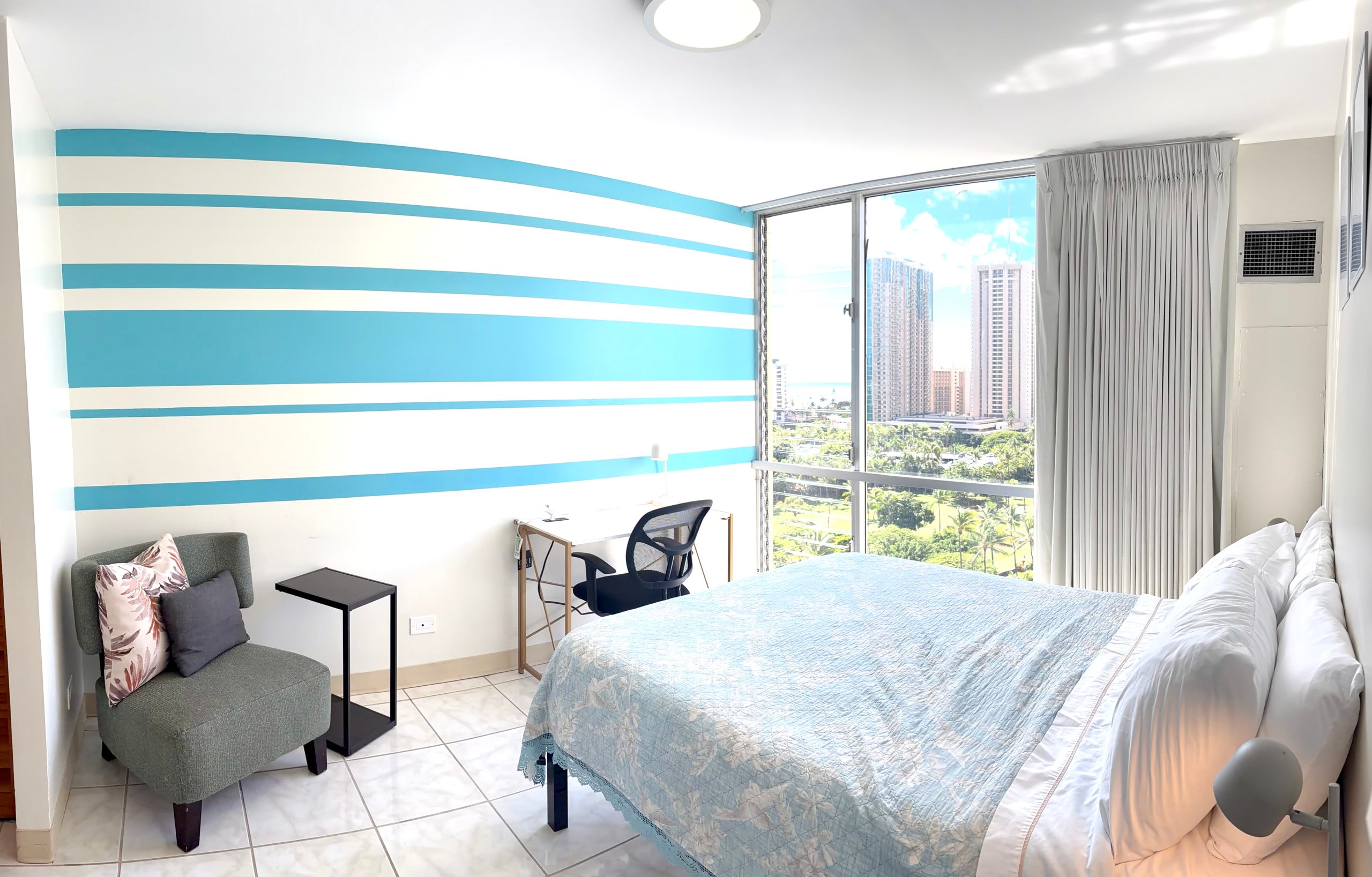 Waikiki 1 Bedroom Ocean FREE Parking Kitchen - Image 21