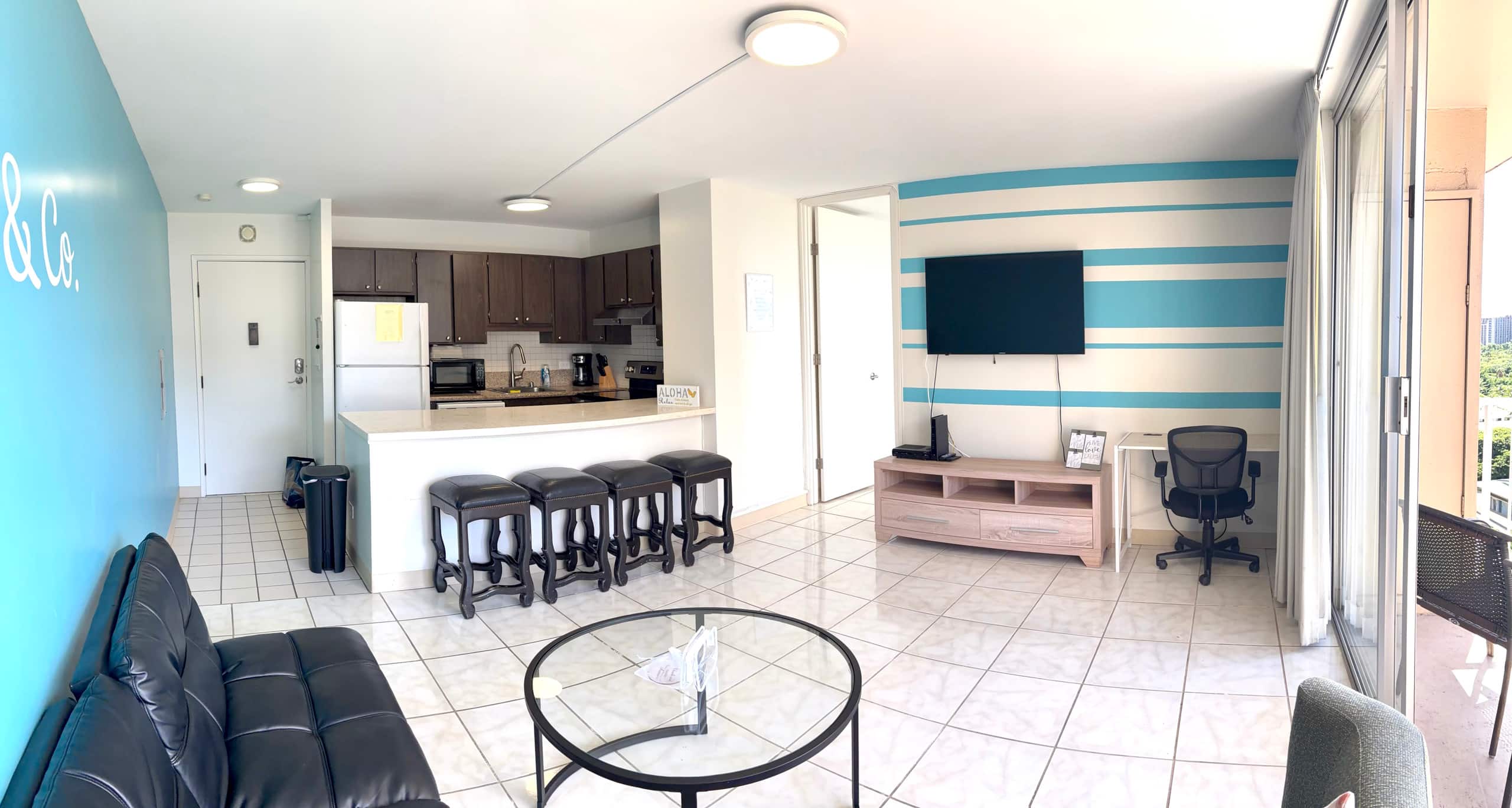 Waikiki 1 Bedroom Ocean FREE Parking Kitchen - Image 6